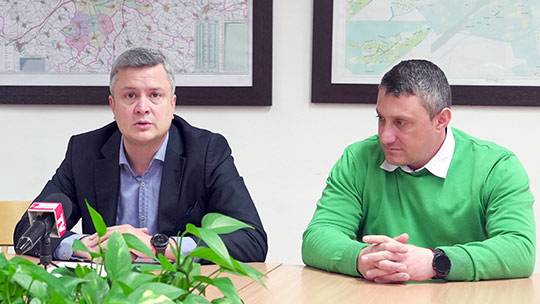 Общината продължава борбата срещу боровата процесионка в Стара Загора