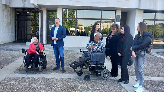 Безплатната услуга за превоз по заявка на хора с двигателни затруднения