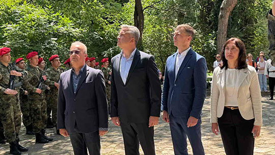 Старозагорци се преклониха днес пред делото на Христо Ботев и загиналите за свободата на България