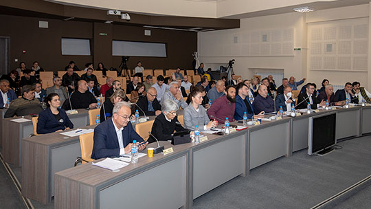 Управителят на Водоснабдяване и канализация говори пред Общинския съвет на Стара Загора