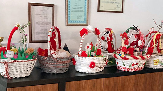 Близо 400 деца в Гълъбово майсториха мартеници в традиционния конкурс на AES България