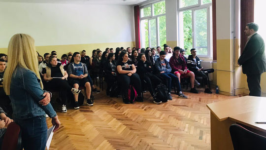 Ученици се включиха в кампанията Да задържим младите хора в Стара Загора