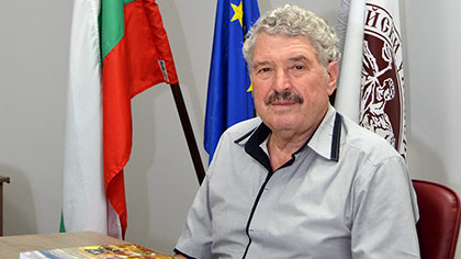 Проф. Иван Станков ще представи новата си книга