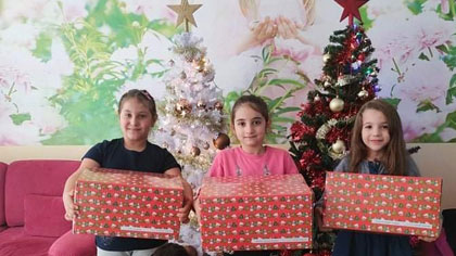 Близо 200 деца в Гълъбово получиха подаръци от ТЕЦ AES Гълъбово