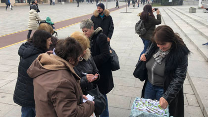 По инициатива на младежите от ГЕРБ старозагорци отправиха празнични пожелания