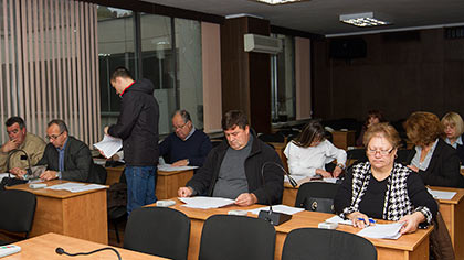 Общински служители се обучаваха как да помагат на домоуправители