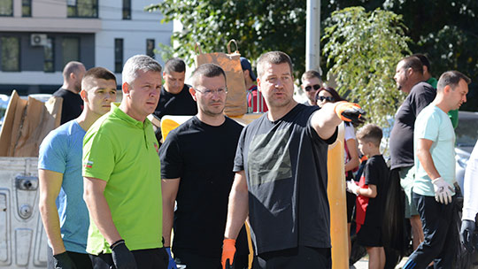 Квартал „Самара 3“ беше почистен в рамките на инициативата „Красиви квартали“